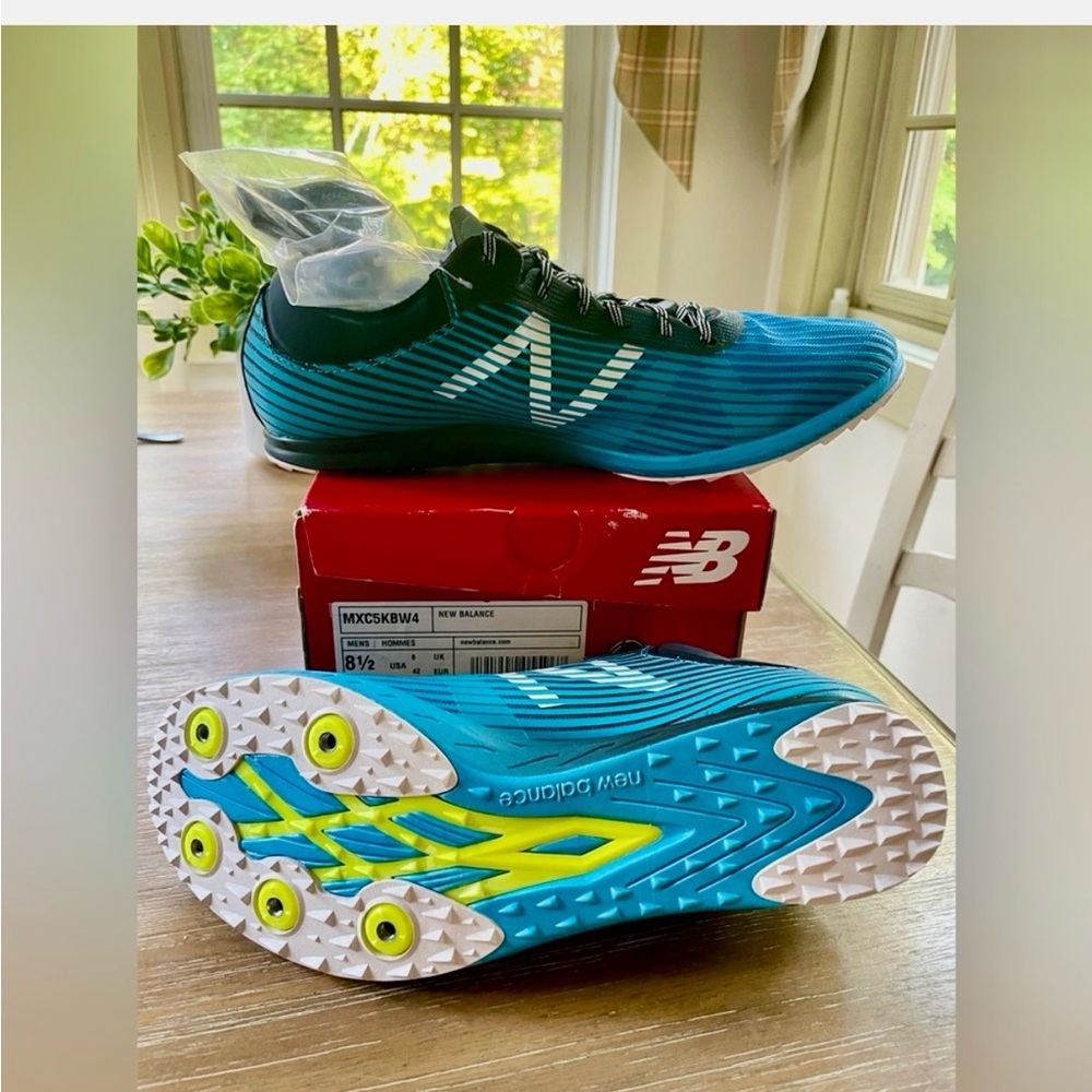 NIB Men’s New Balance distance Track spikes shoes, size 8.5 w/spikes wrench